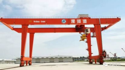   衛(wèi)華起重，飛天入海！